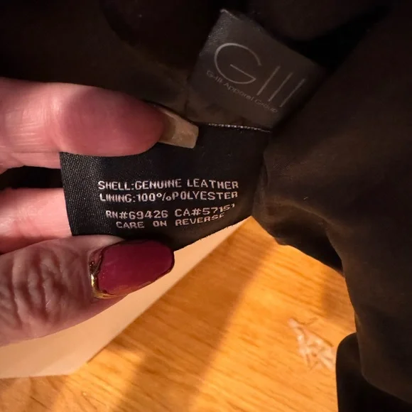 Woman’s brown leather jacket - Picture 3 of 4